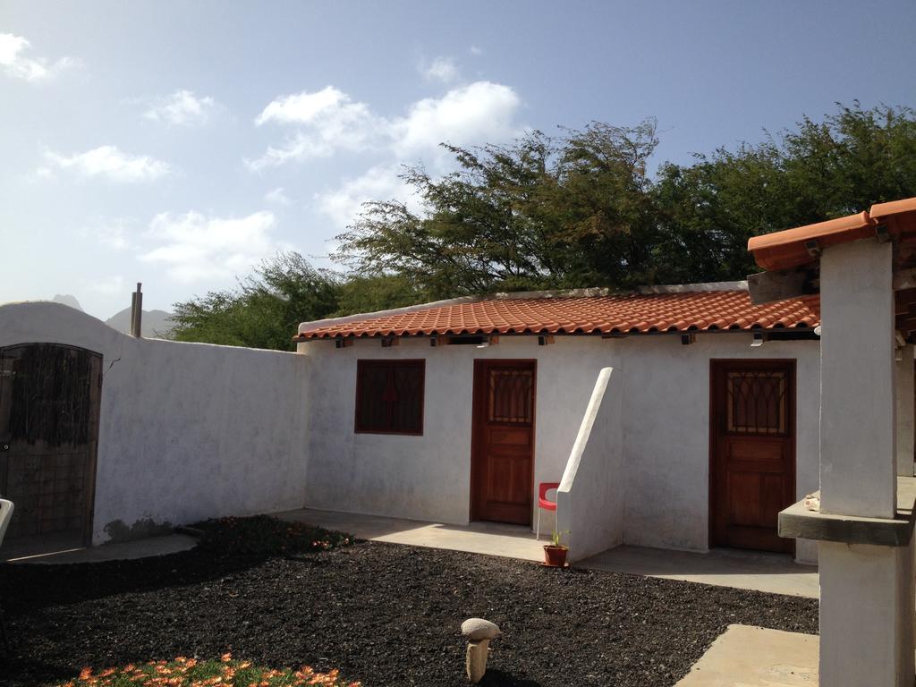 Villa Morabeza Guest House Mindelo Exterior foto